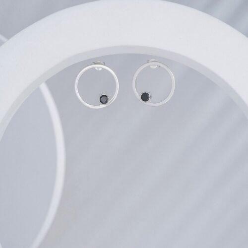 Ohrstecker Sphäre mit schwarzem Zirkon